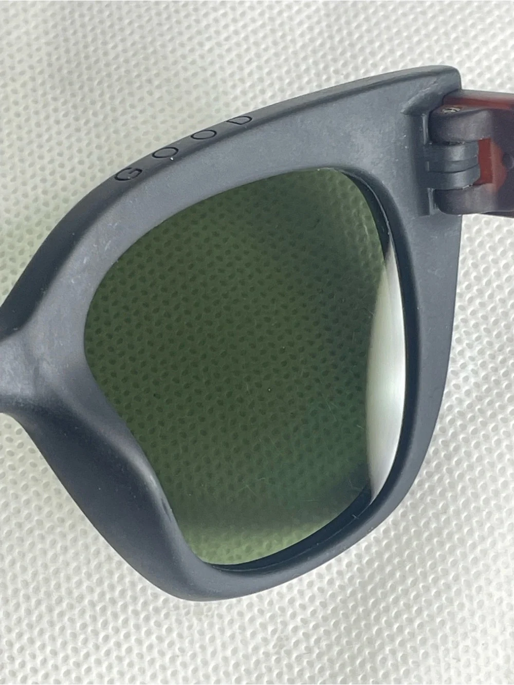 TOMS Sydney Traveler Collection CatEye Sunglasses Tortoise Frame Green Tint Lens